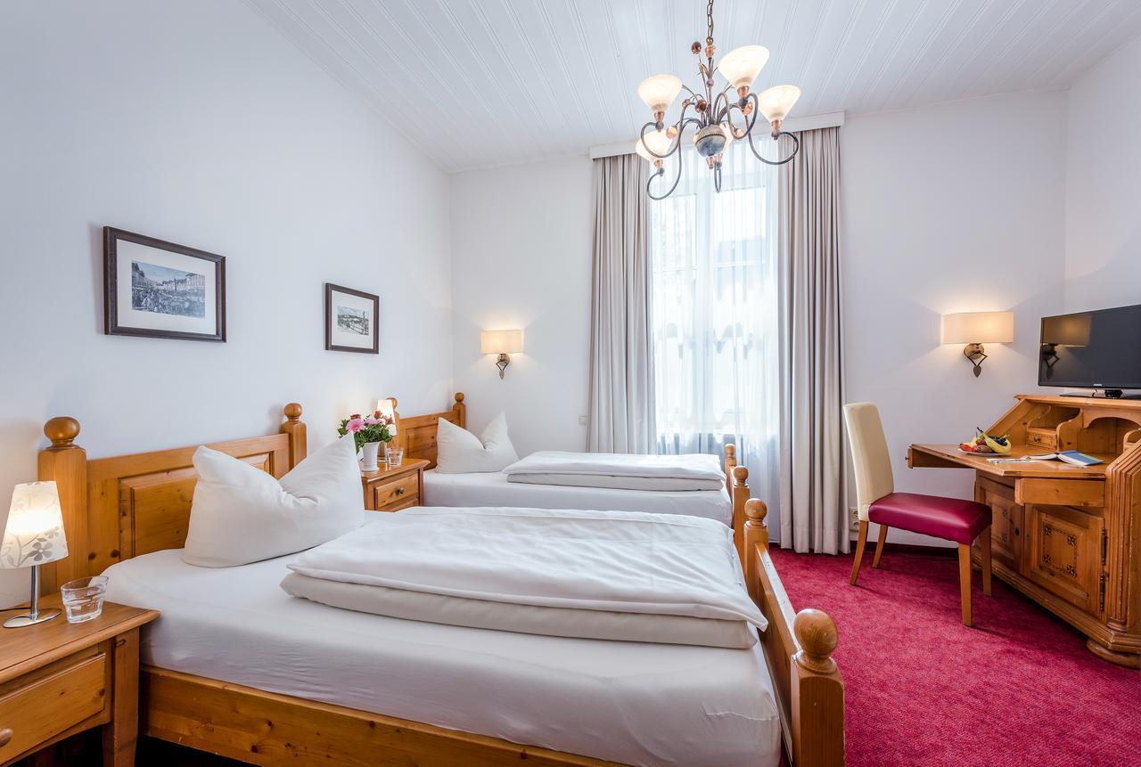 Laimer Hof Am Schloss Nymphenburg Мюнхен Екстериор снимка
