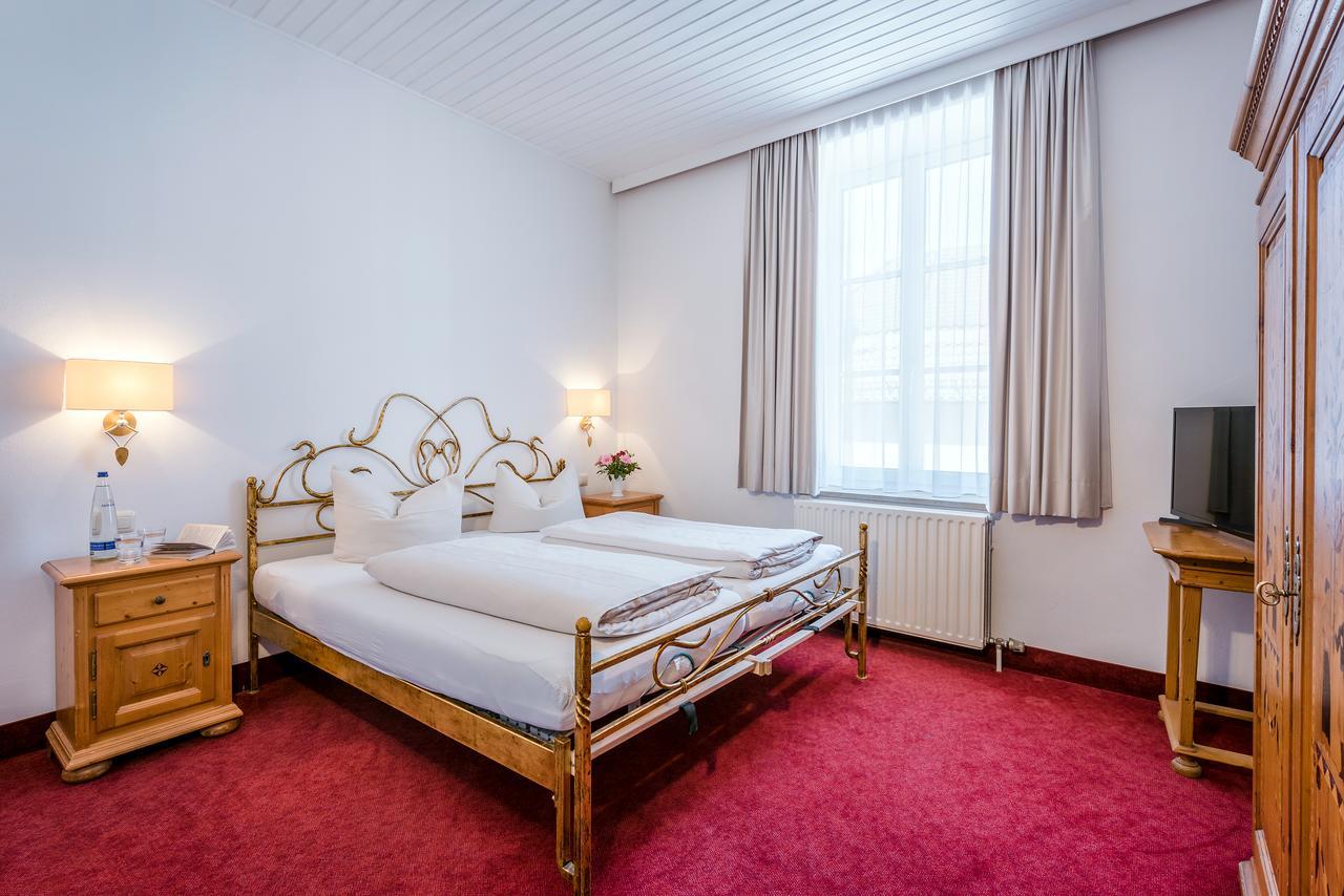 Laimer Hof Am Schloss Nymphenburg Мюнхен Екстериор снимка