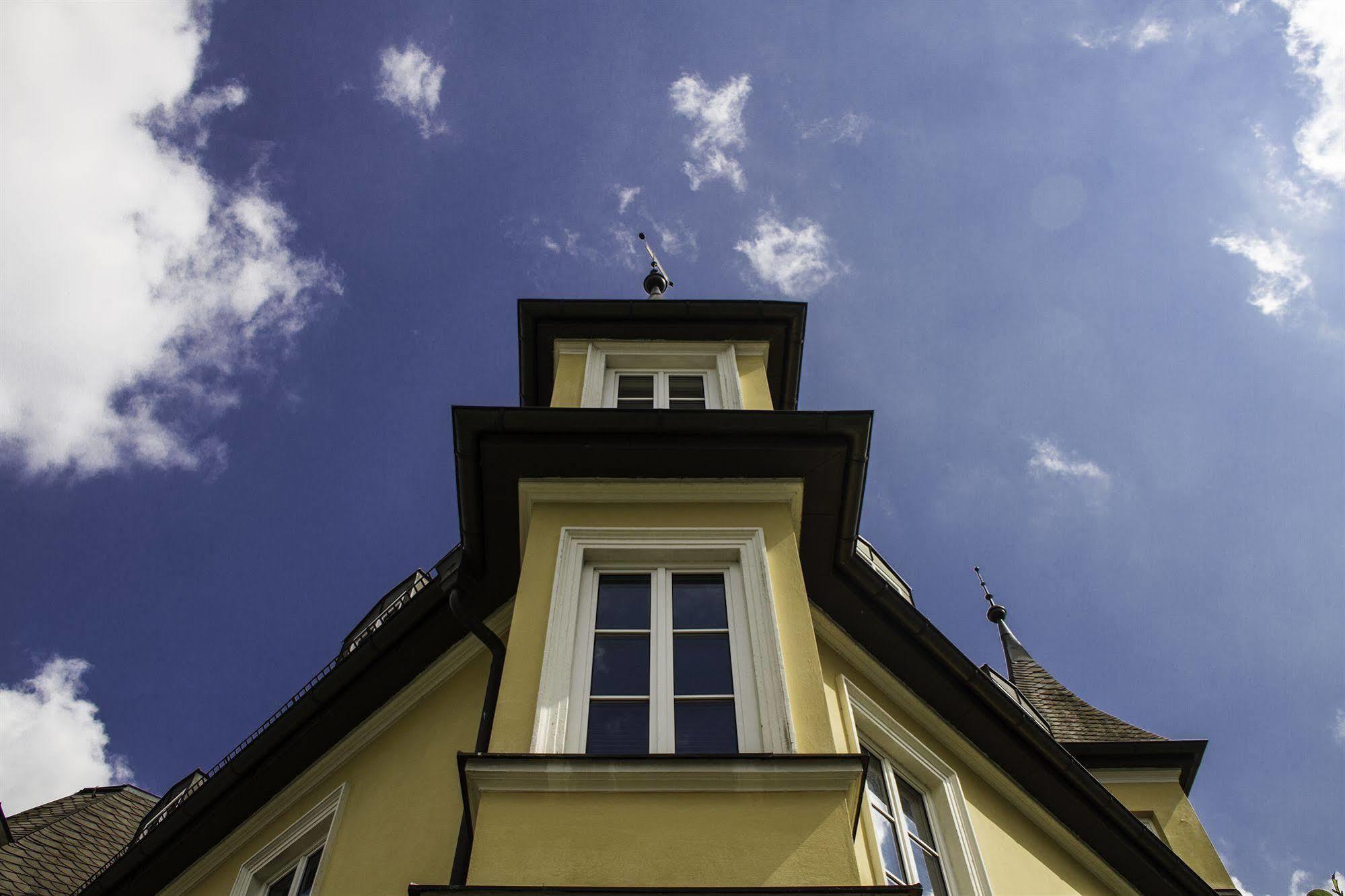 Laimer Hof Am Schloss Nymphenburg Мюнхен Екстериор снимка